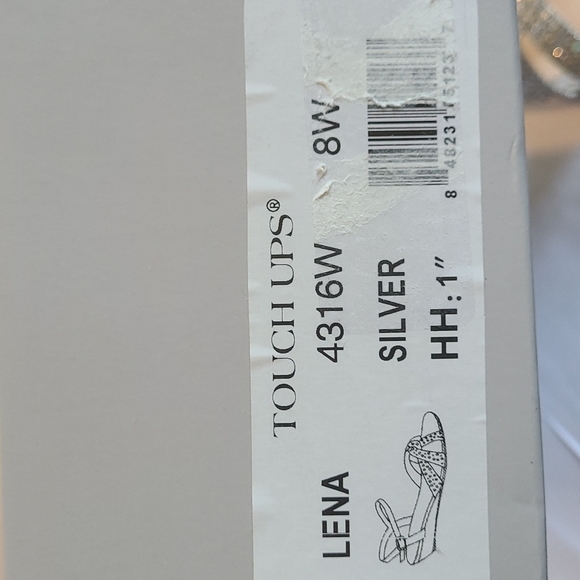 Touch Ups Women's Lena Wedge Sandal, Silver, 8 W - Picture 12 of 12